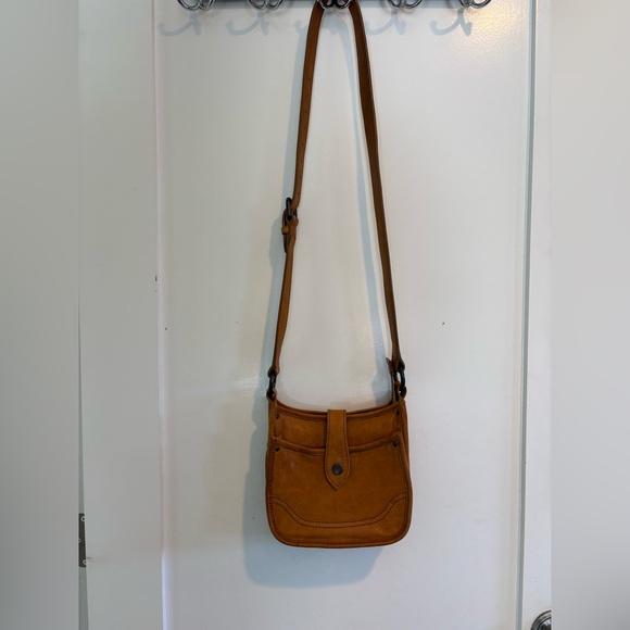 Frye Madison Brown Leather North South Crossbody Boho Western Bag - Picture 3 of 12